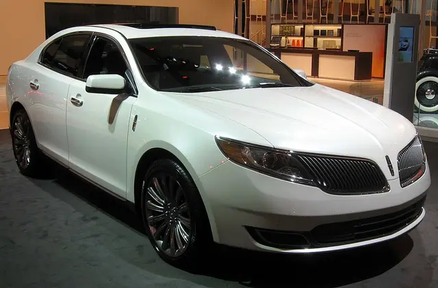 Lincoln MKS